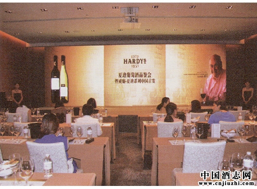 譽嘉的進攻與安守