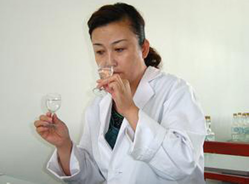 白酒鑒別的幾個主要方面