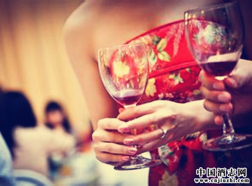 在婚宴上該怎樣敬酒