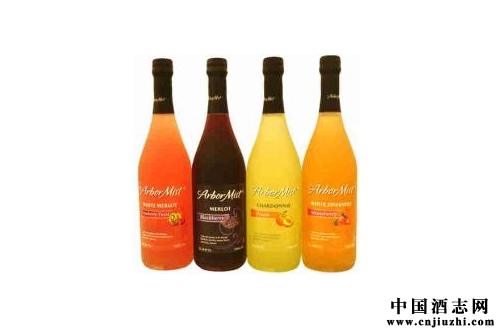 醬香炫彩果酒挑戰傳統白酒,青春小酒再發力