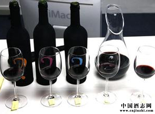 葡萄酒最先吸引人的是什么?
