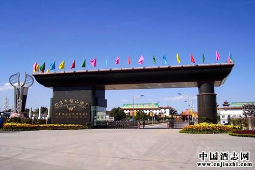牛欄山穩增背后的“非市場因素分析”