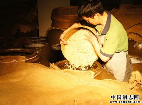 我國白酒釀造中所用酒曲的分類