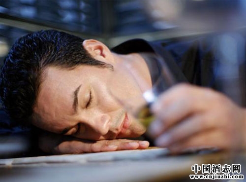 酒醒后總是很餓是什么原因呢?