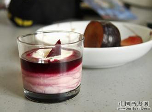 品酒養生:清腸道,治便秘,紅酒+酸奶